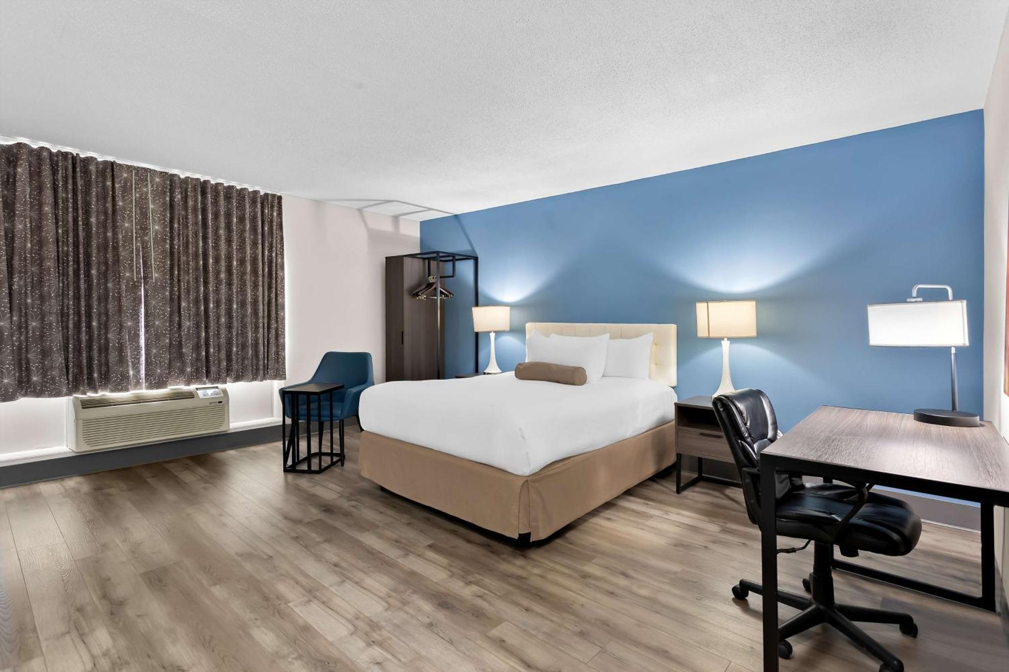 Surestay Plus By Best Western Windsor Exterior photo