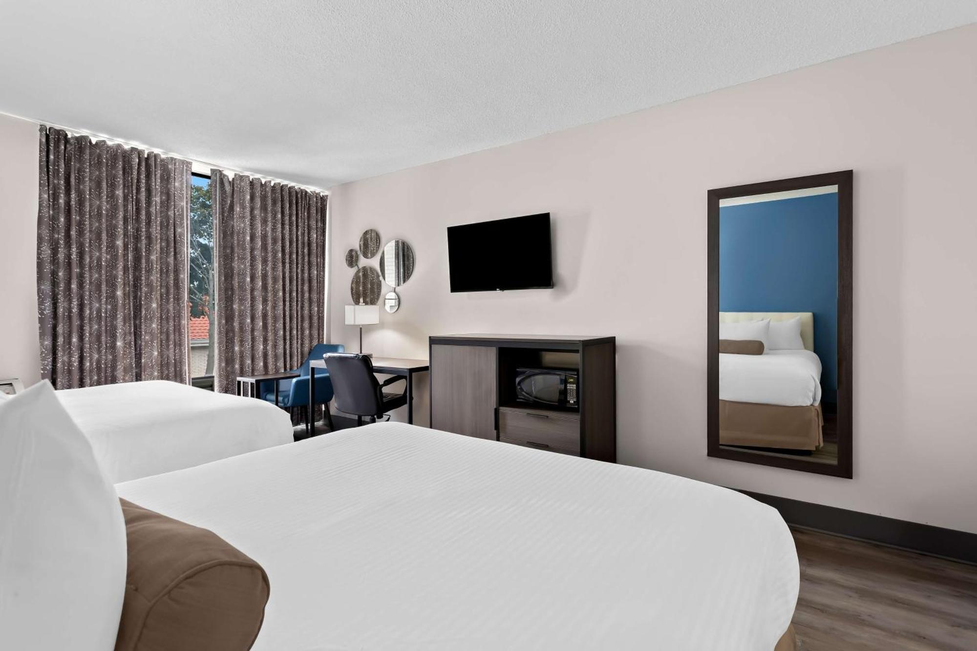 Surestay Plus By Best Western Windsor Exterior photo